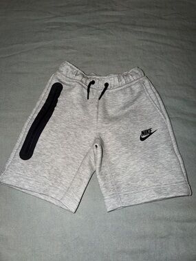 Kids Nike Heather Gray Athletic Fleece Shorts with Black Accents
